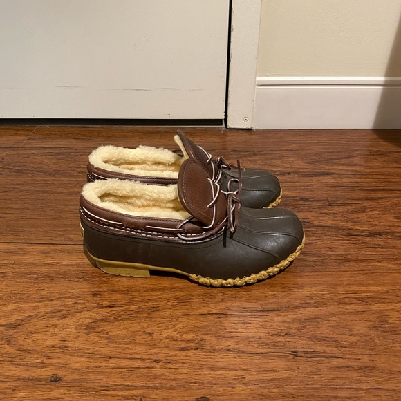 L.L. Bean Shearling Lined Low Bean Boots / Moccasins - Picture 3 of 6